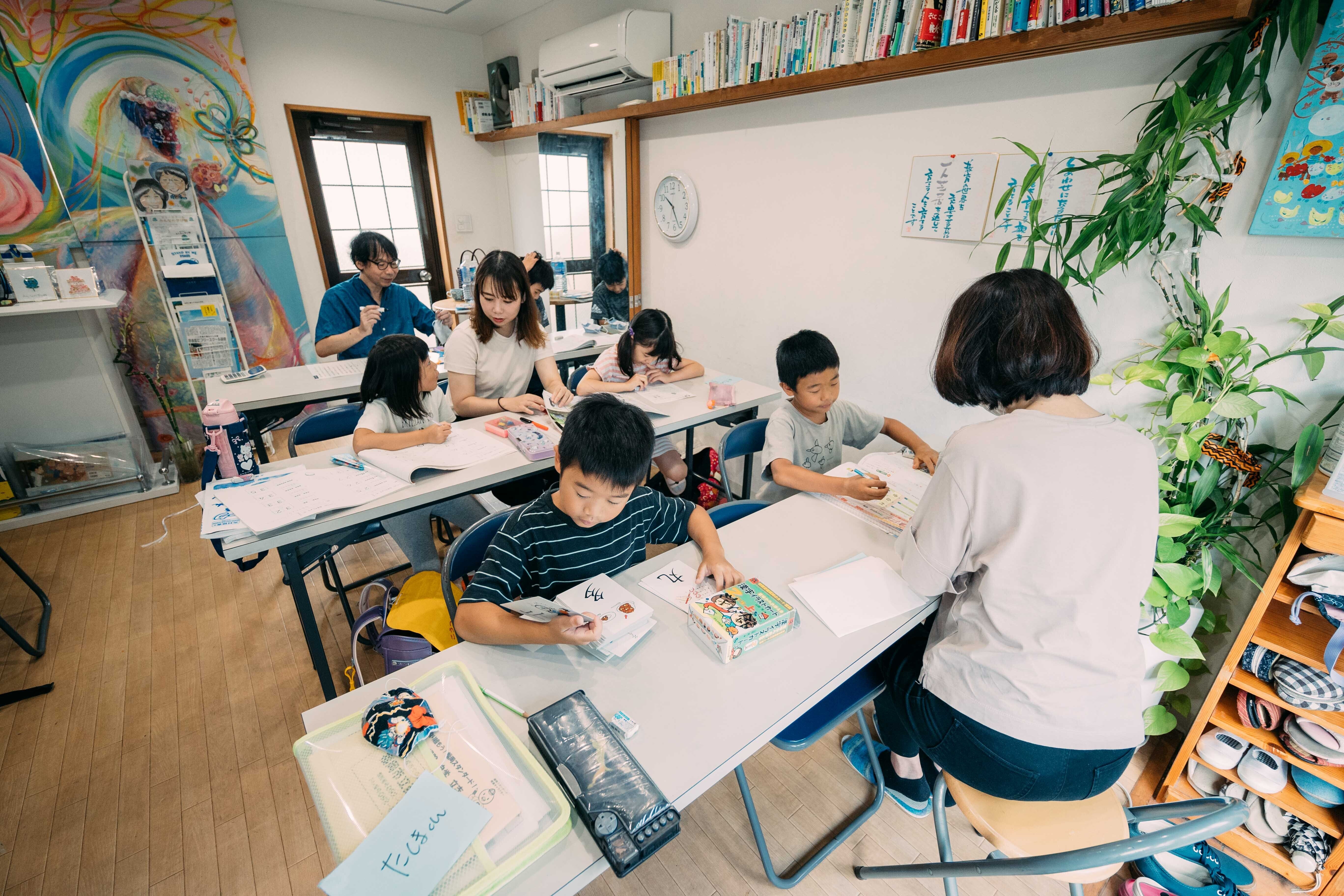 フリースクールに通う不登校児童 生徒の学習や活動の支援 By Npo法人みんなの学び館