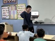 272968